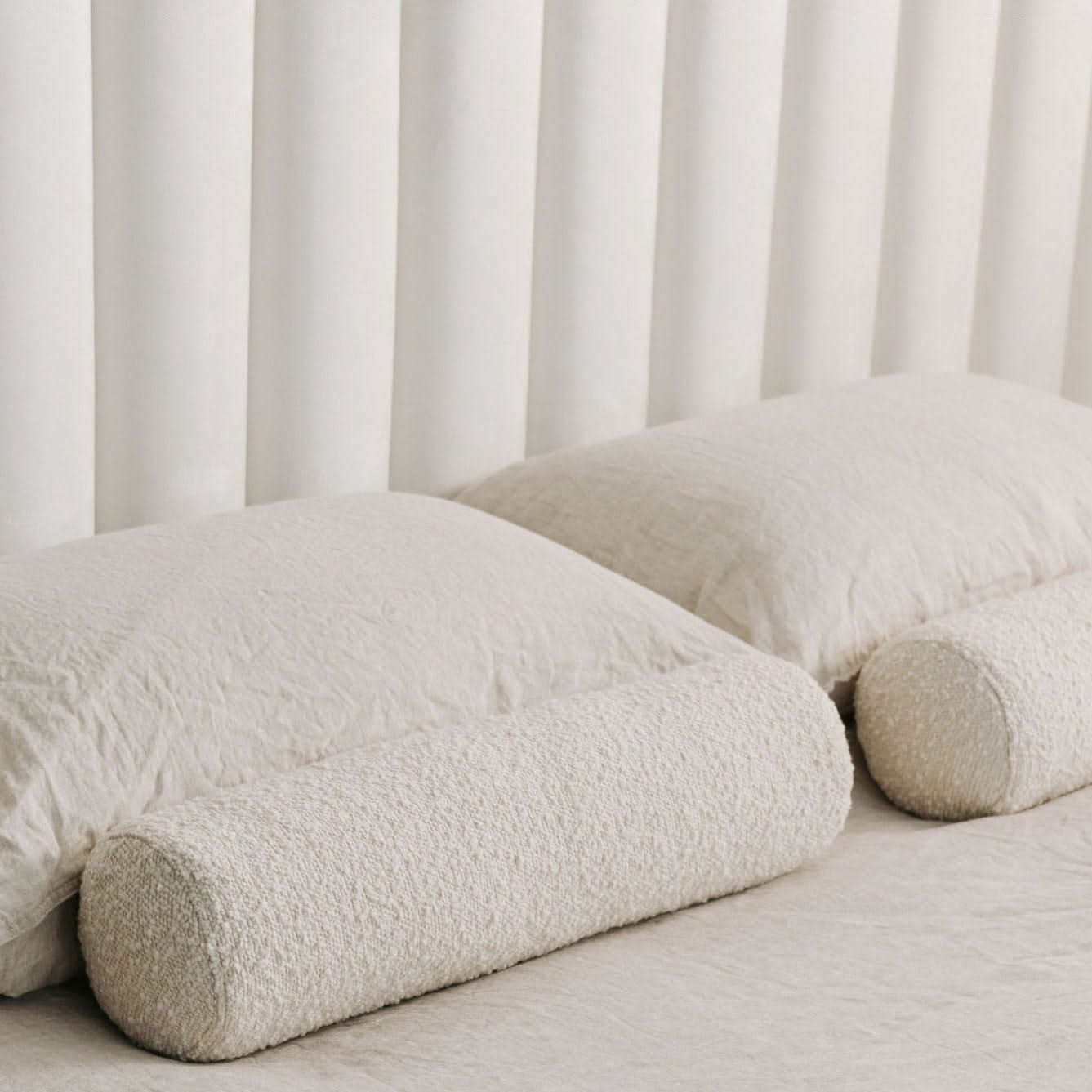 Léna Bolster Cushion
