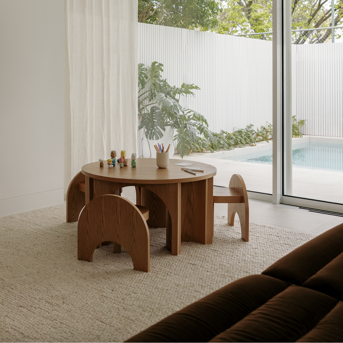 Arca Table Set