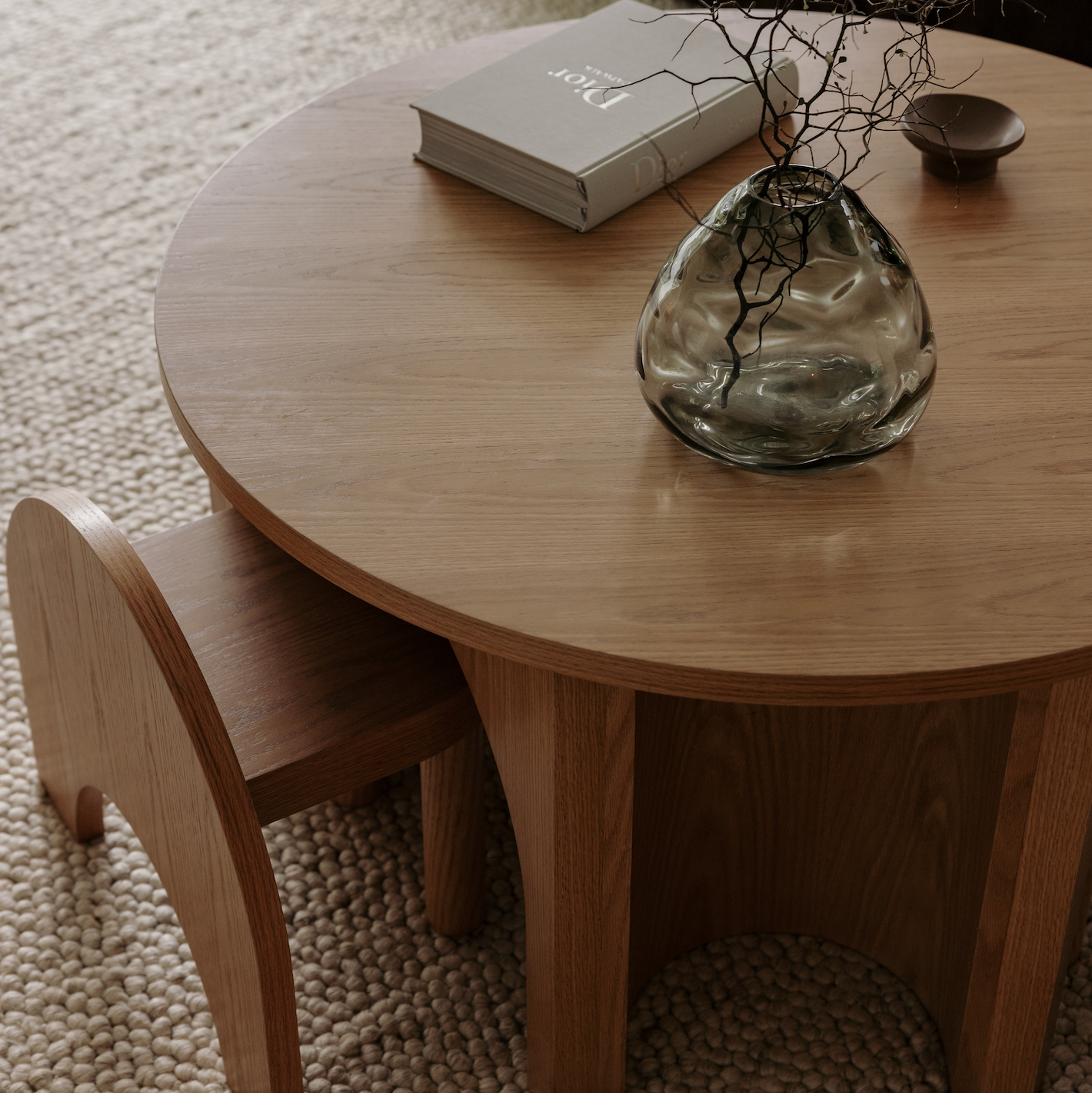 Arca Table Set