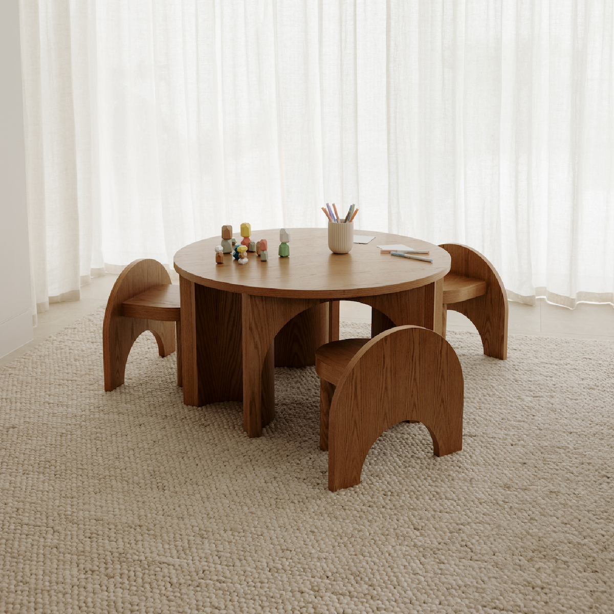 Arca Table Set
