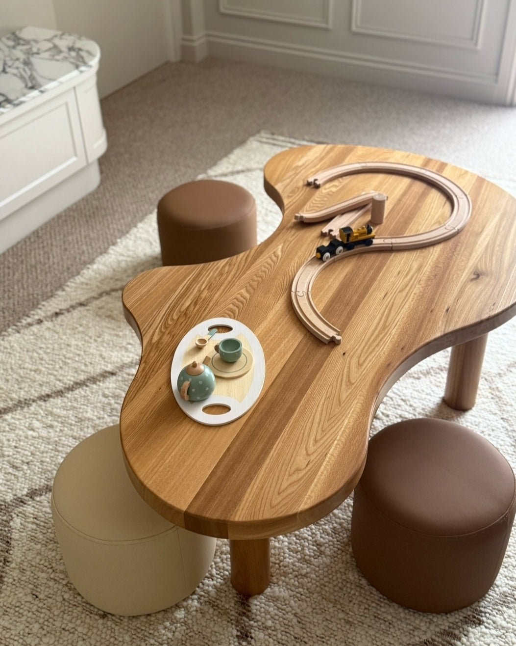 Léon Activity Table